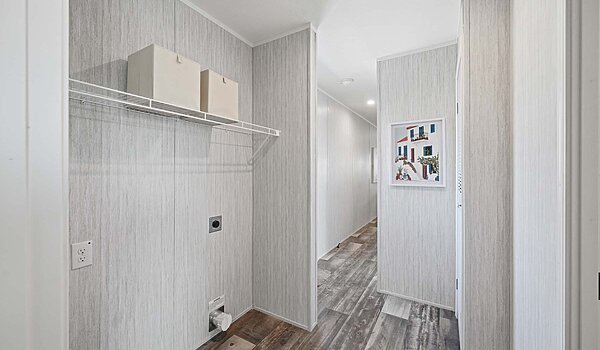 Embrace Series / Devotion 940 Utility 148780