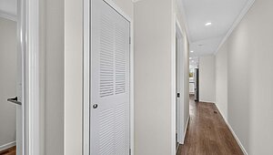 Embrace Series / Symphony 241 Interior 148897