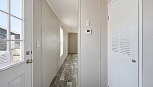 Lake Manor / Echo Interior 148749