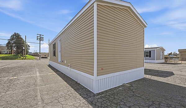 Lake Manor / Echo Exterior 133183