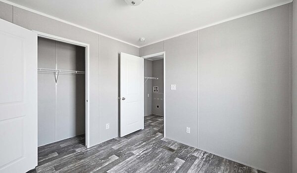 Lake Manor / Echo Bedroom 148760