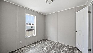 Lake Manor / Echo Interior 133186
