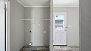 Lake Manor / Echo Interior 133189