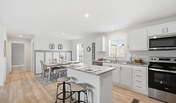 Lake Manor / Ontario Kitchen 133200