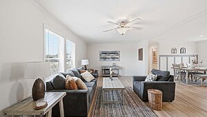 Lake Manor / Ontario Interior 133206