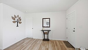 Lake Manor / Ontario Interior 133209