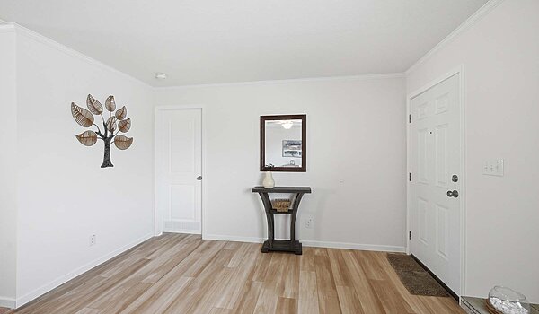 Lake Manor / Ontario Interior 133209