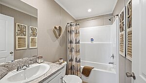 Lake Manor / Ontario Interior 133207