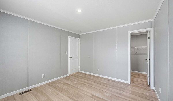 Lake Manor / Ontario Bedroom 148860