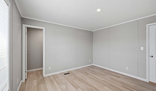 Lake Manor / Ontario Bedroom 148862