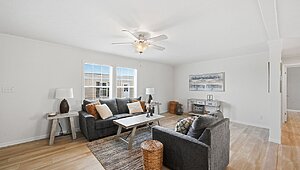 Lake Manor / Ontario Interior 133197