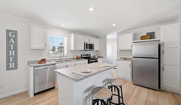 Lake Manor / Ontario Interior 133198