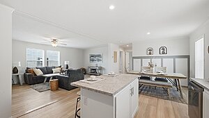 Lake Manor / Ontario Interior 133199