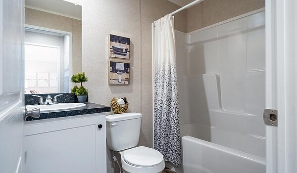Lake Manor / Flagstaff Interior 133221