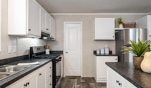 Lake Manor / Flagstaff Interior 133215