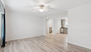 Lake Manor / Moosehead Interior 148923