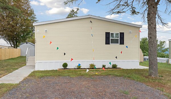 Lake Manor / Moosehead Exterior 133226