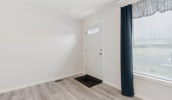 Lake Manor / Moosehead Interior 148931