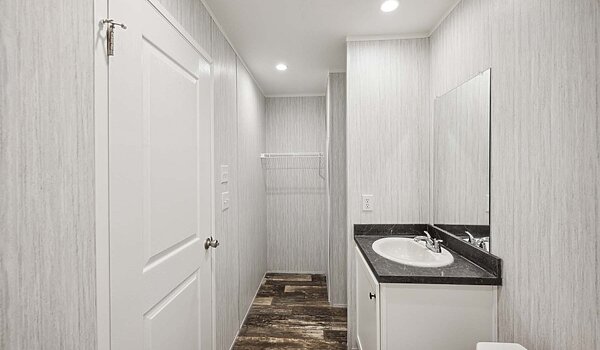Lake Manor / Otis Three Bed 1013 1476H32P01 Bathroom 148797