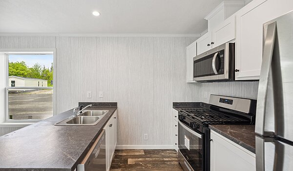 Lake Manor / Otis Interior 133240