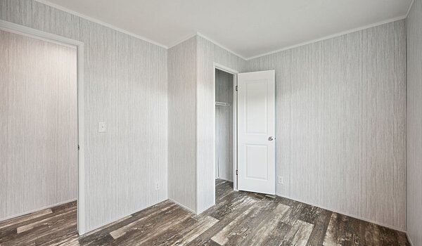 Lake Manor / Otis Interior 133243