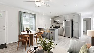 Lake Manor / Placid Interior 133249