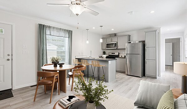 Lake Manor / Placid Interior 133249