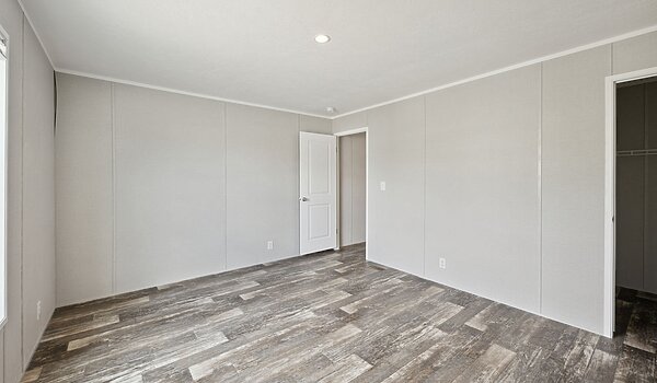 Lake Manor / Placid Interior 133254