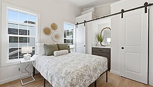 Shore Park / 520 MS Interior 133293