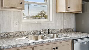 Lake Manor / Keuka 1092 1672H32P01 Kitchen 148640