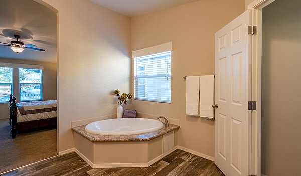 Durango Value / DVS-3264A Bathroom 41437