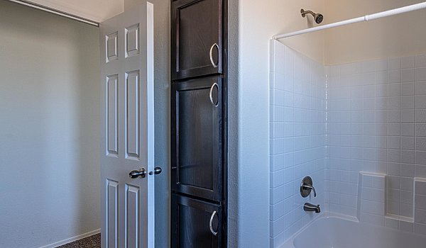 Durango Value / DVS-2858A Bathroom 59059