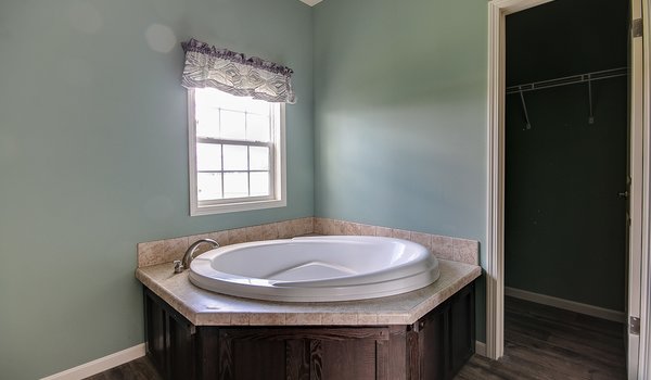 XS / The Taylor XS-6010 Bathroom 18968