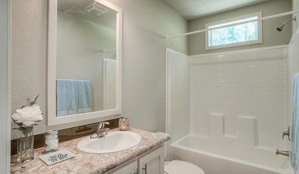 Hidden Valley Estates / HV4623M Bathroom 65033