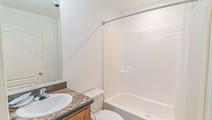 Central Great Plains / CN678 Bathroom 69348