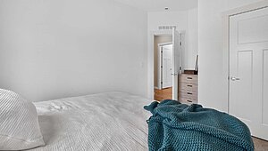 Central Great Plains / Hidden Valley 2976 Bedroom 144782