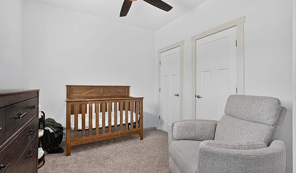 Central Great Plains / Hidden Valley 2976 Bedroom 144785