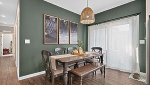 Central Great Plains / Hidden Valley 2976 Interior 144774