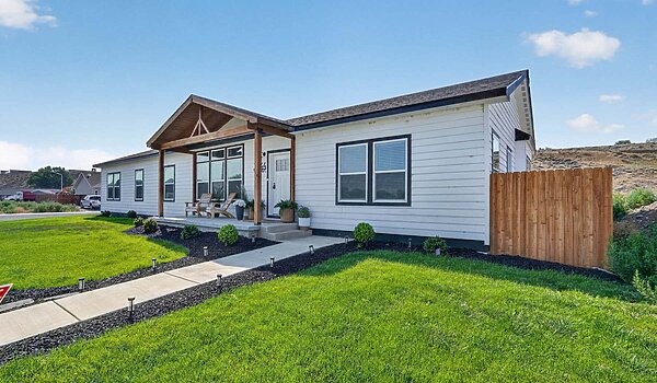 Central Great Plains / Hidden Valley 2976 Exterior 144743