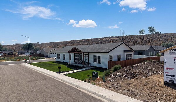 Central Great Plains / Hidden Valley 2976 Exterior 144747