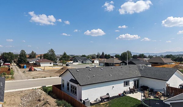 Central Great Plains / Hidden Valley 2976 Exterior 144755