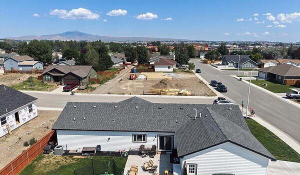Central Great Plains / Hidden Valley 2976 Exterior 144754