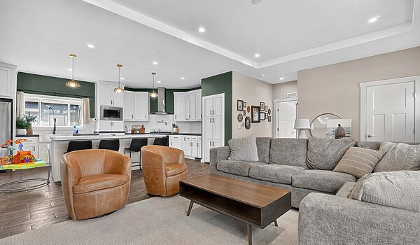 Central Great Plains / Hidden Valley 2976 Interior 144770
