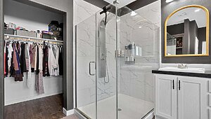 Central Great Plains / Hidden Valley 2976 Bathroom 144788