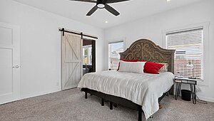 Central Great Plains / Hidden Valley 2976 Bedroom 144779