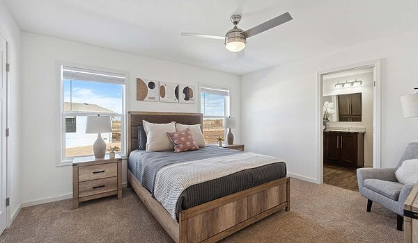 Enterprise / Pika-E Bedroom 140298