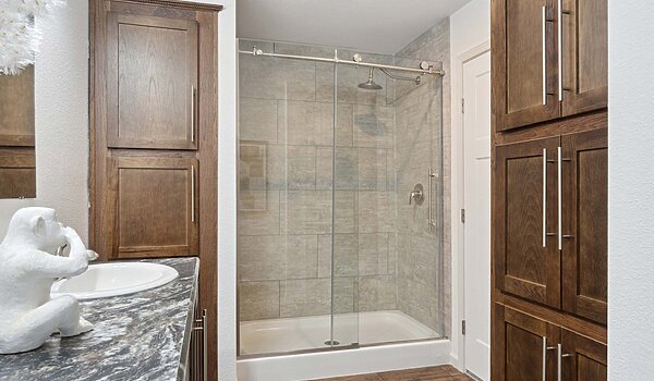 Enterprise / Pika-E Bathroom 140302