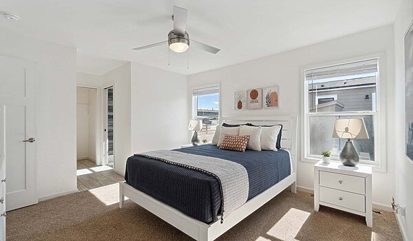 Enterprise / Aurora-E Bedroom 140269