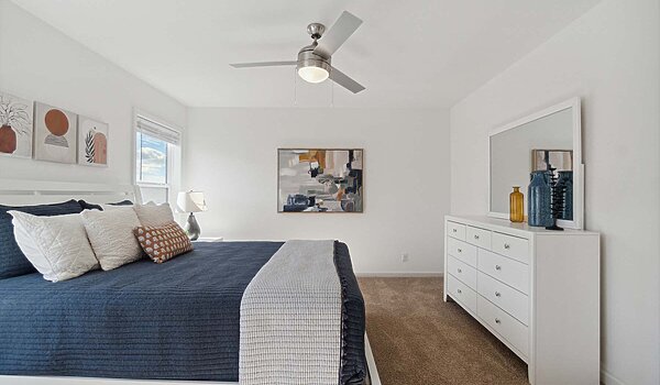 Enterprise / Aurora-E Bedroom 140272