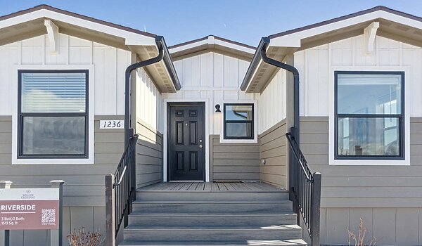 Enterprise / Aurora-E Exterior 140278